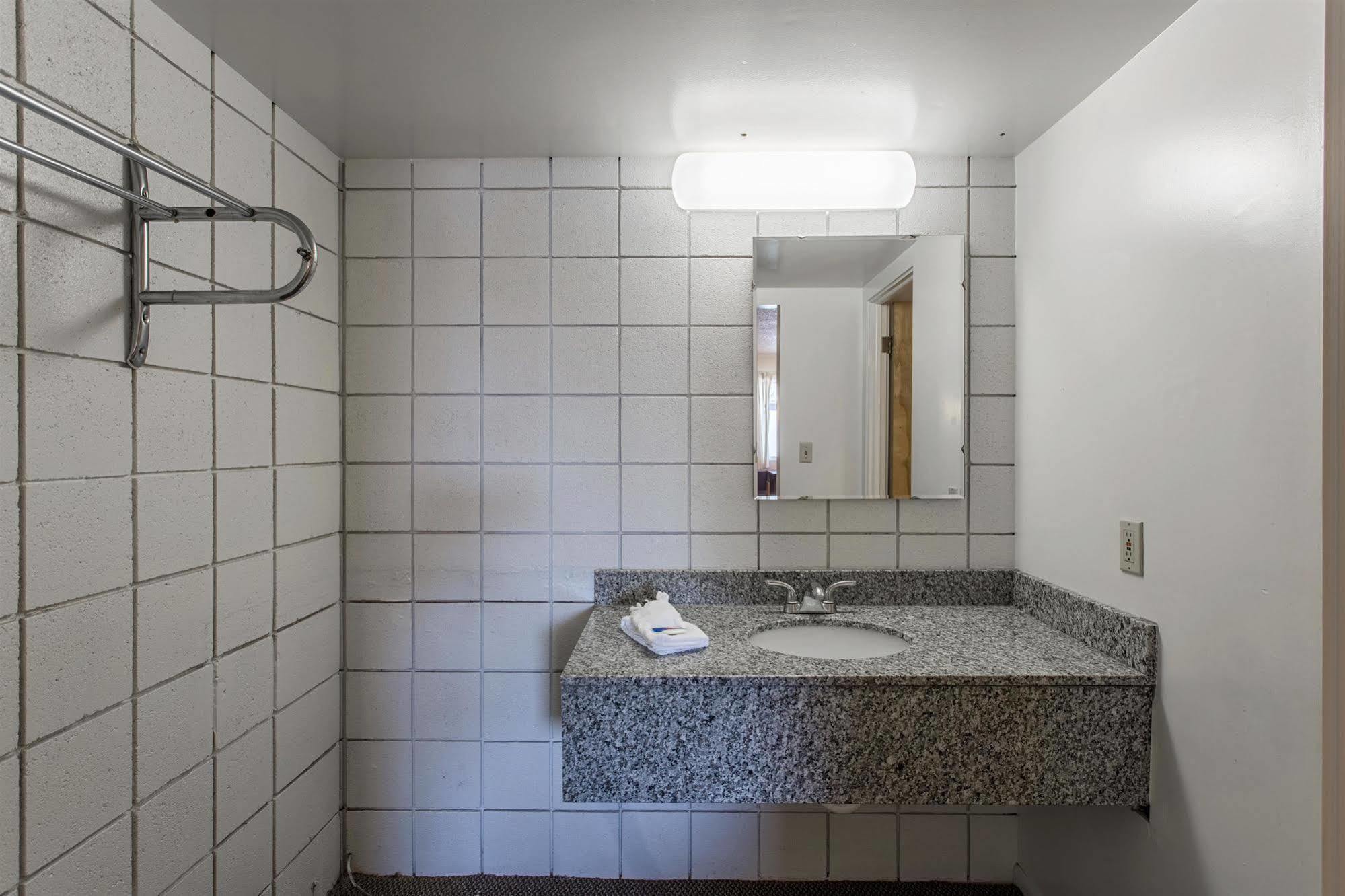 Budget Inn Missoula East Bagian luar foto